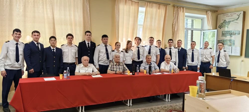 Сегодня в Омском летно-техническом колледже стартовала защита дипломов

15 июня — важная дата для ку