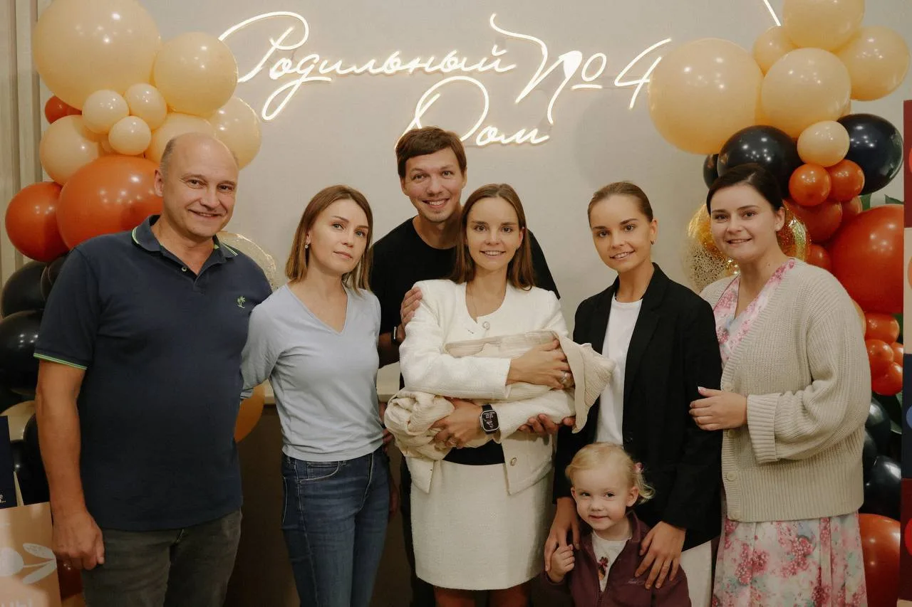 Вся семья в сборе 😍
