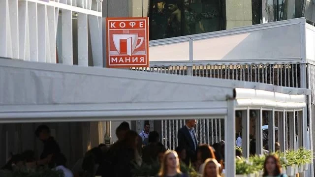 ☕ Даже крупные сети сегодня делают ставку на эффективность, а не на количество точек.