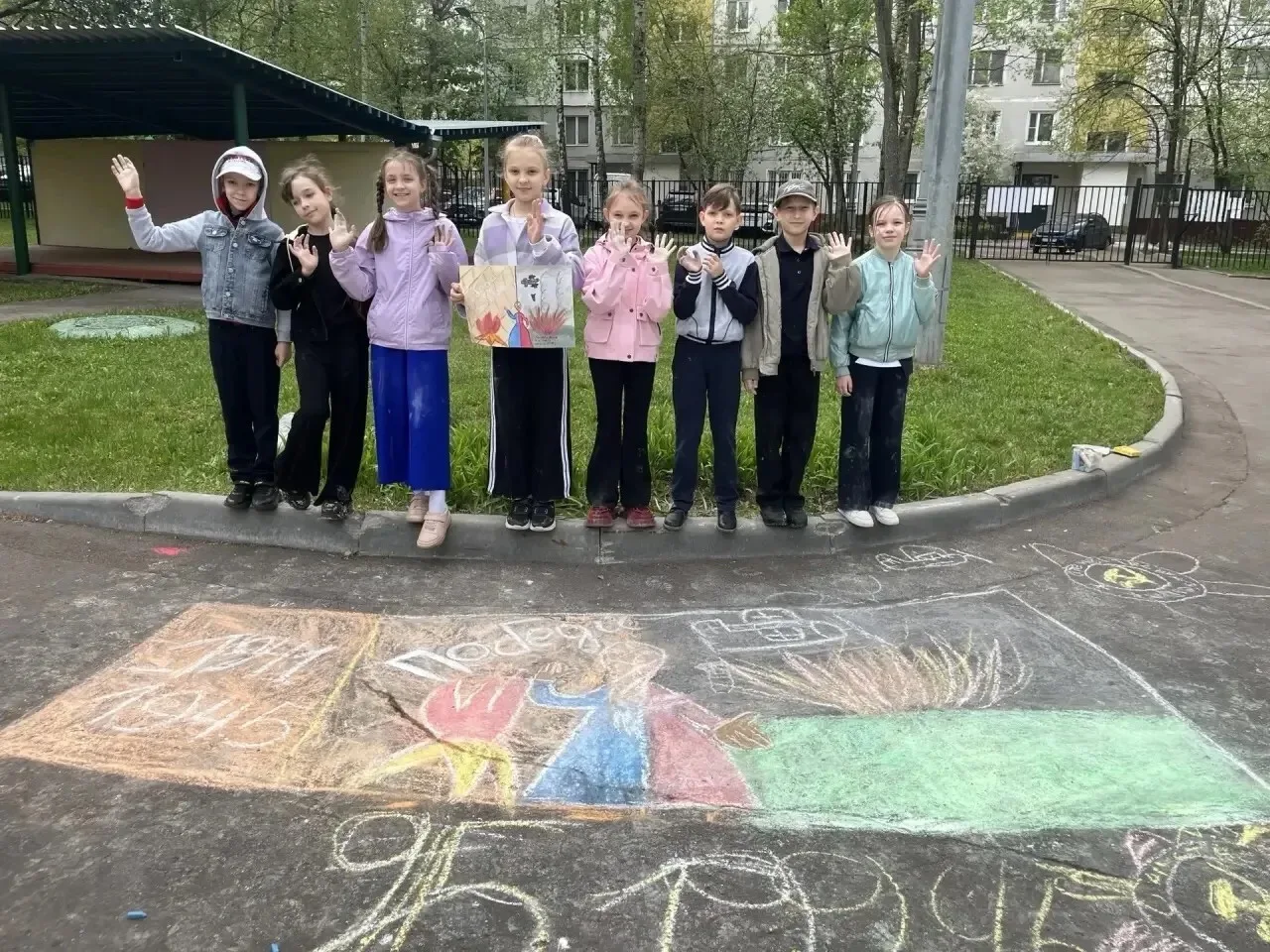 🎨 Память о Победе в детском творчестве  В преддверии 9 Мая ученики нашей школы приняли участие в душ