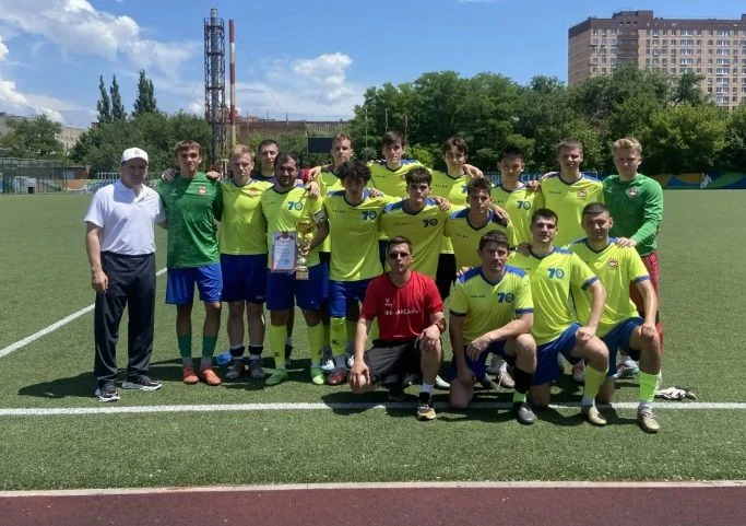 ⚽На стадионе города Аксая состоялся футбольный турнир среди команд Аксайского района на «Кубок Росси