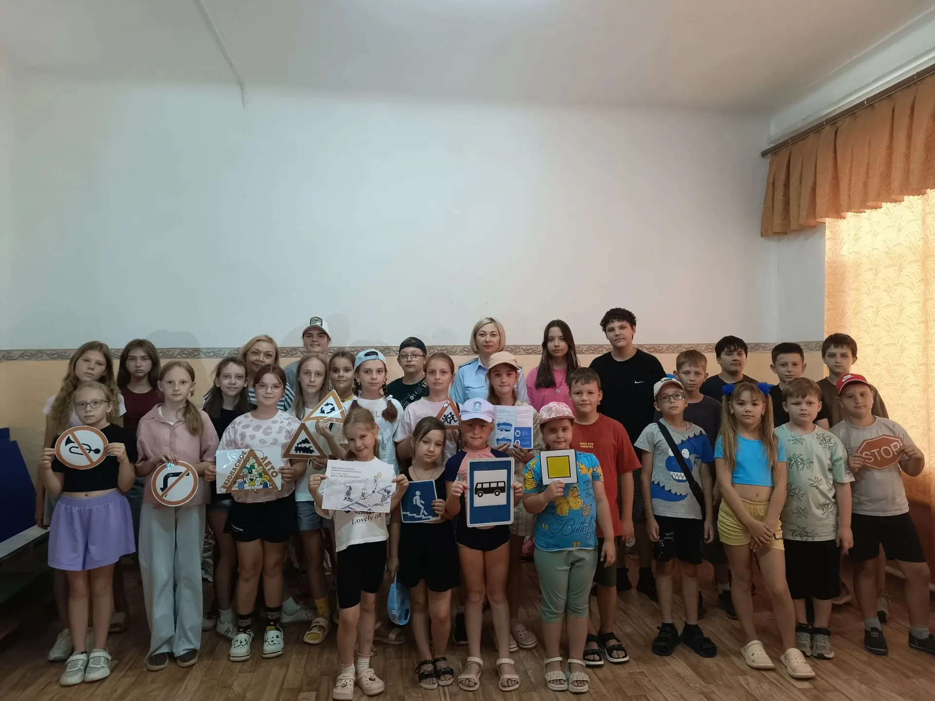 🤔😘Сегодня в нашем лагере "Улыбка" мы встретились с инспектором направления пропаганды безопасности