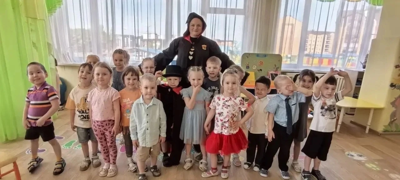 🎩В группе «Карамелька» царила настоящая атмосфера волшебства!✨     ✨Копылов Максим и е...