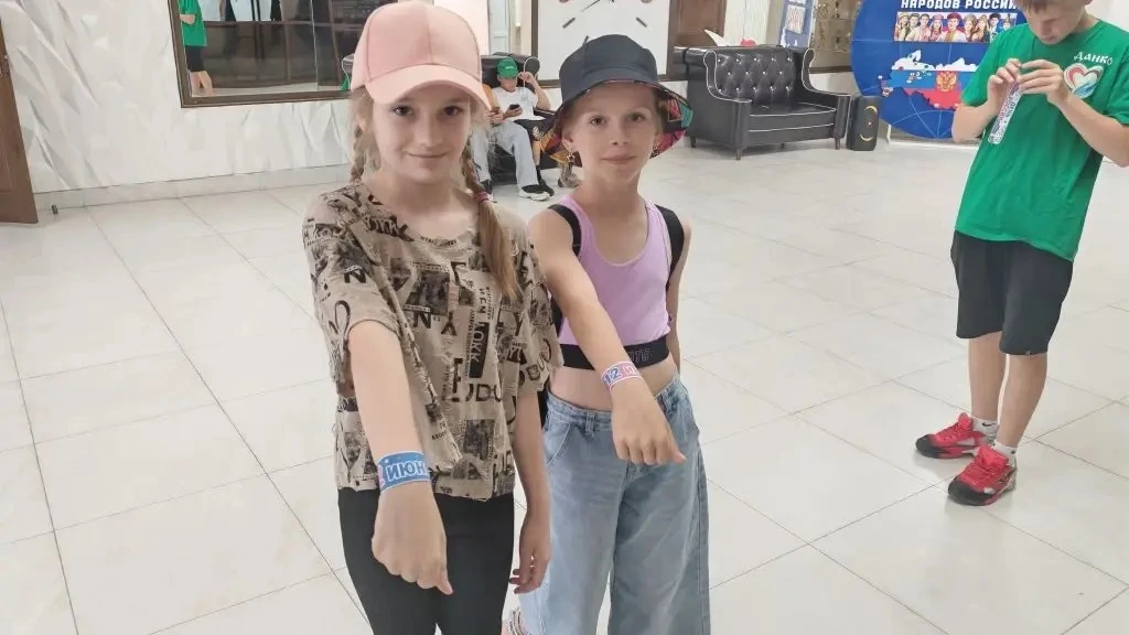 🎉 Сегодня, 12 июня, в нашем доме культуры было по-домашнему тепло. Волонтёры отряда «Данко» встреча