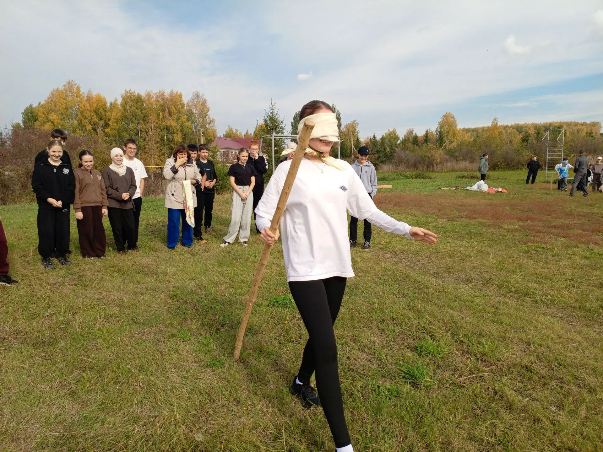Сегодня у нас в школе прошёл спортивный праздник. Каких только игр и соревнований не бы...