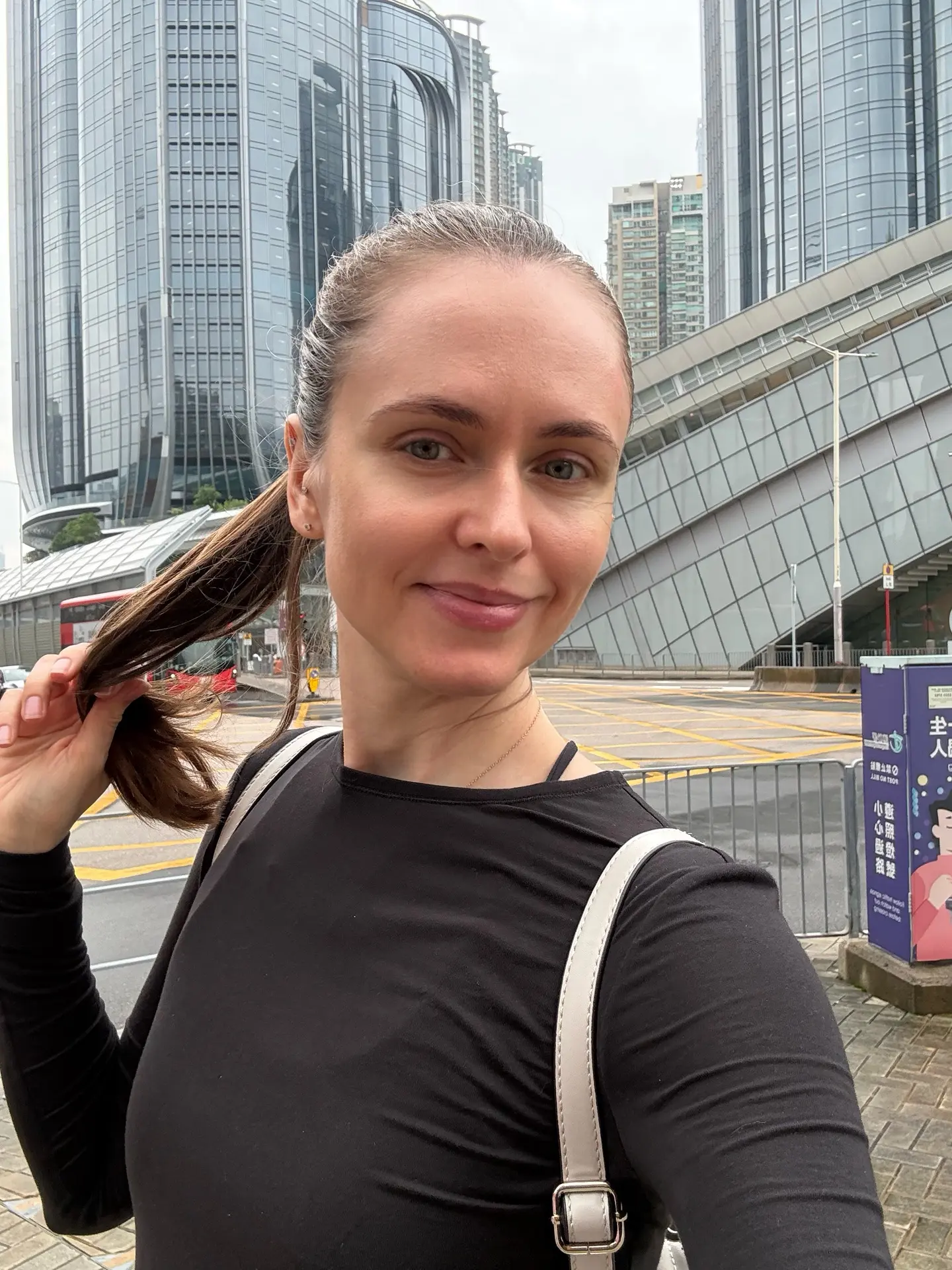 🇭🇰 Немного скину вам Гонконга!

Лето здесь — это сезон дождей. Дожди могут идти стеной.

А вообще 