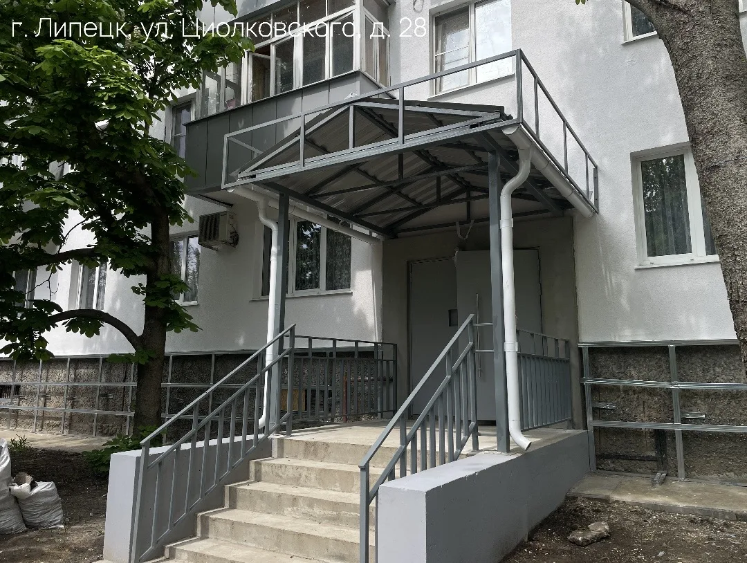 Руководитель ФКР Липецкой области Сергей Якунин проинспектировал ход работ по капитальному ремонту в