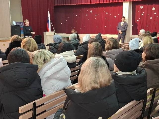 Педагог-психолог Бурдина С.А. выехала в МОУ "Красногорская СОШ №2" и в рамках Всеобуча ...