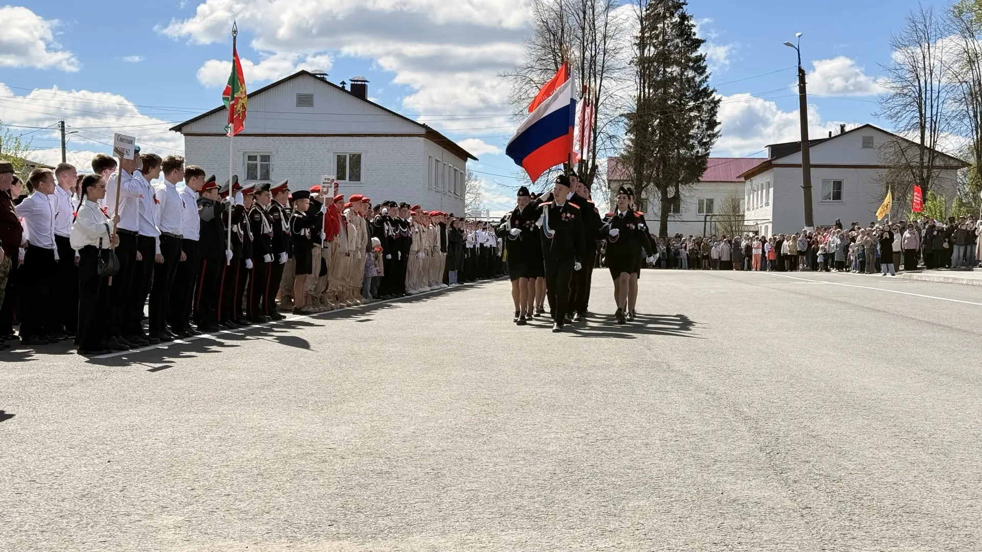 ДЕНЬ ВЕЛИКОЙ ПОБЕДЫ 🎖️   В День Великой Победы на центральной площади посёлка Советский состоялся то