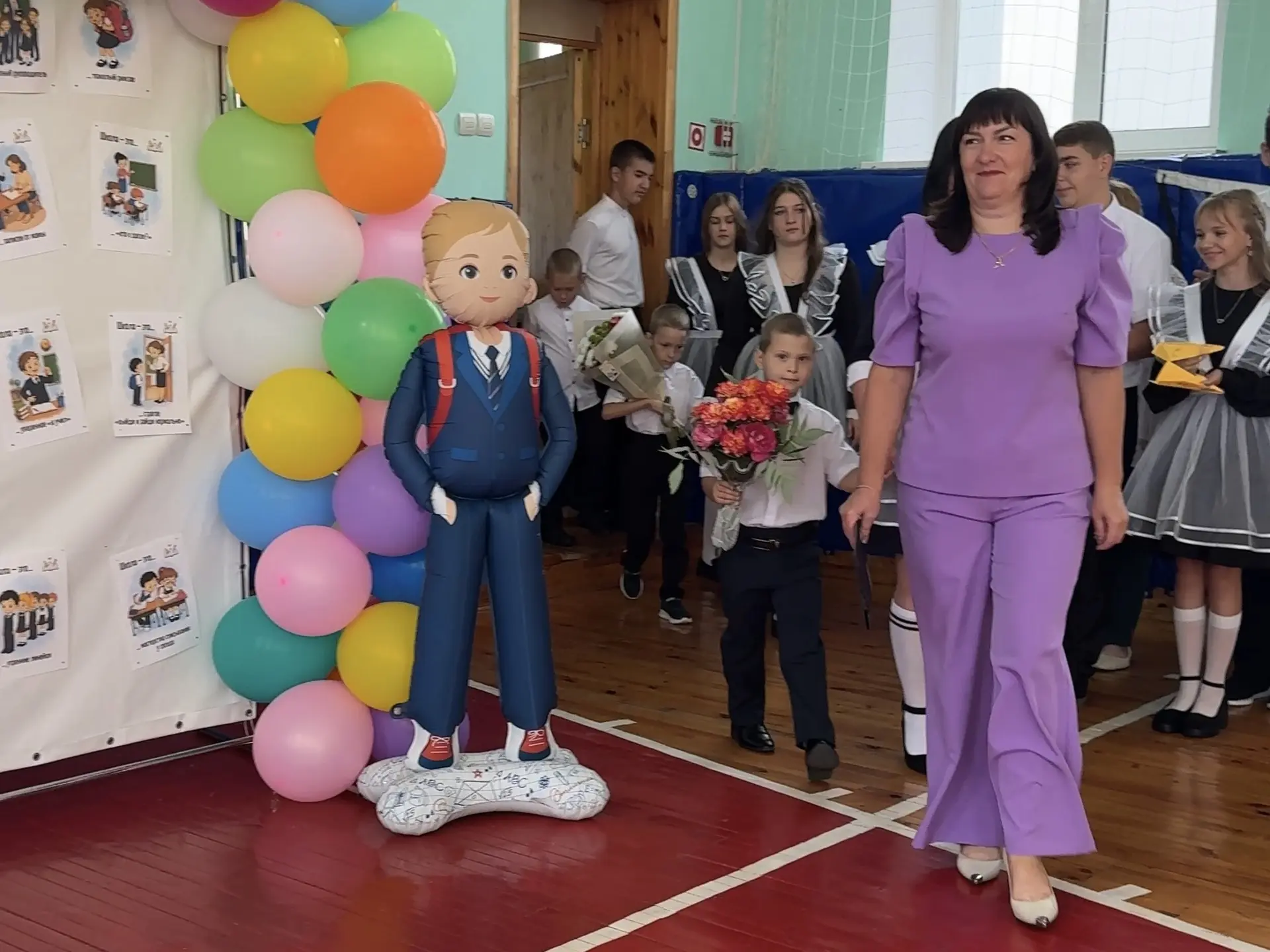 🎉 С Днём знаний, наша большая школьная семья! 🎉