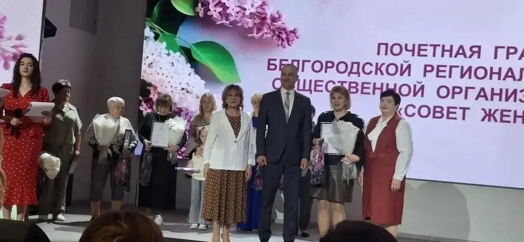 Поздравляем с наградами семьи Образовательного комплекса «СтартУМ»