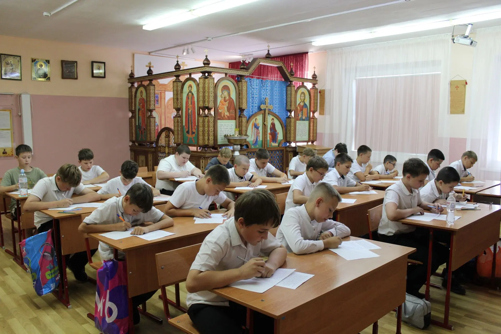 В Орловском казачьем кадетском корпусе проведены вступительные испытания для абитуриентов

📝В Орлов