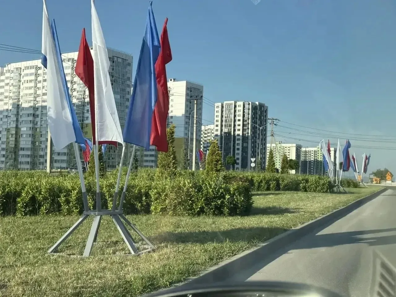 Накануне государственного праздника – Дня России в Анапе проводится масштабная работа п...