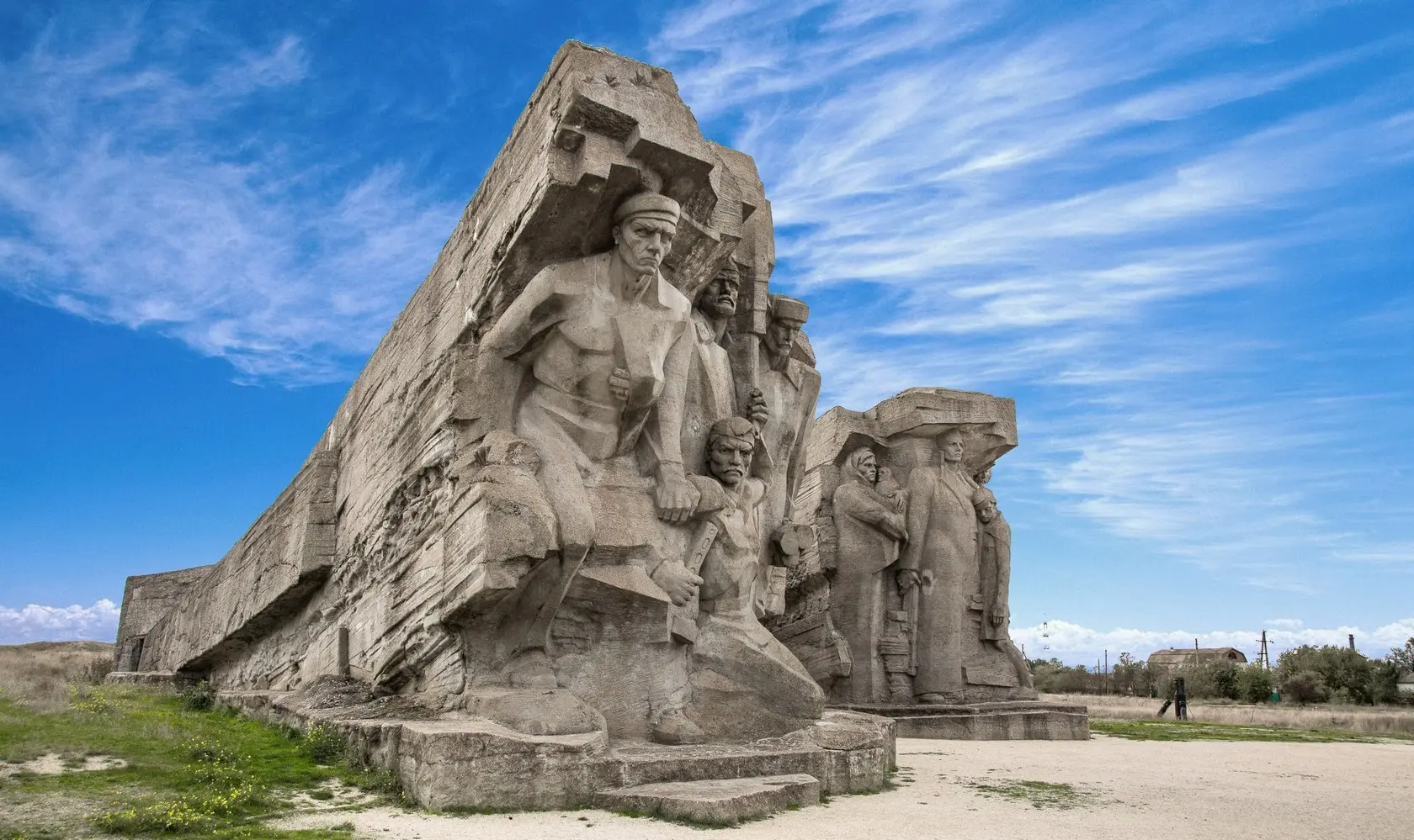 ▎"Город-герой Керчь"🎖️  Керчь — один из старейших городов России, расположенный на восточном побереж