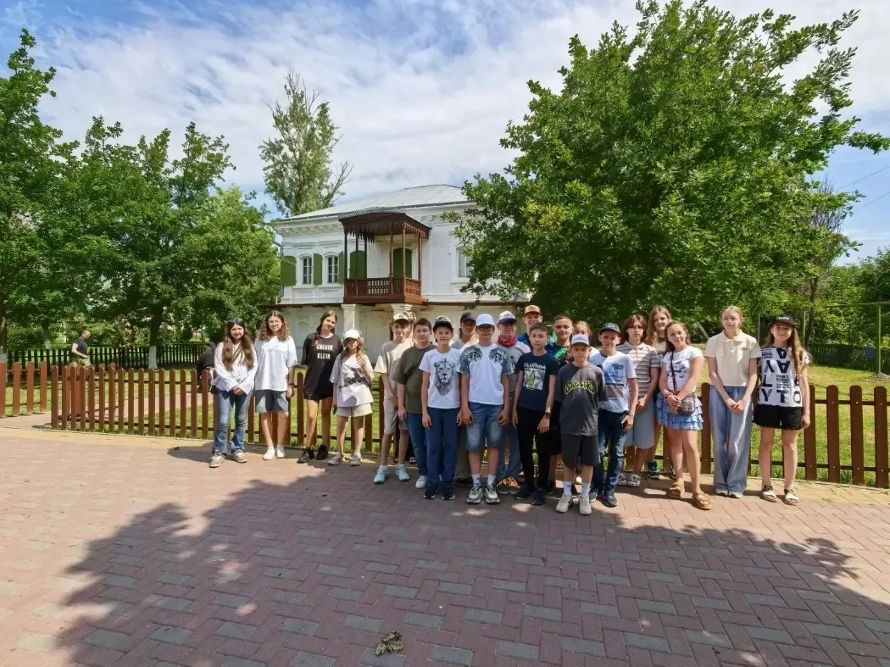 📸 Дорогие друзья! Вчера наш пришкольный лагерь «Успех» отправился в увлекательное путешествие в про