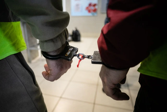 В Сургуте осудили ОПГ за организацию незаконной миграции. Об этом сообщает пресс-служба...