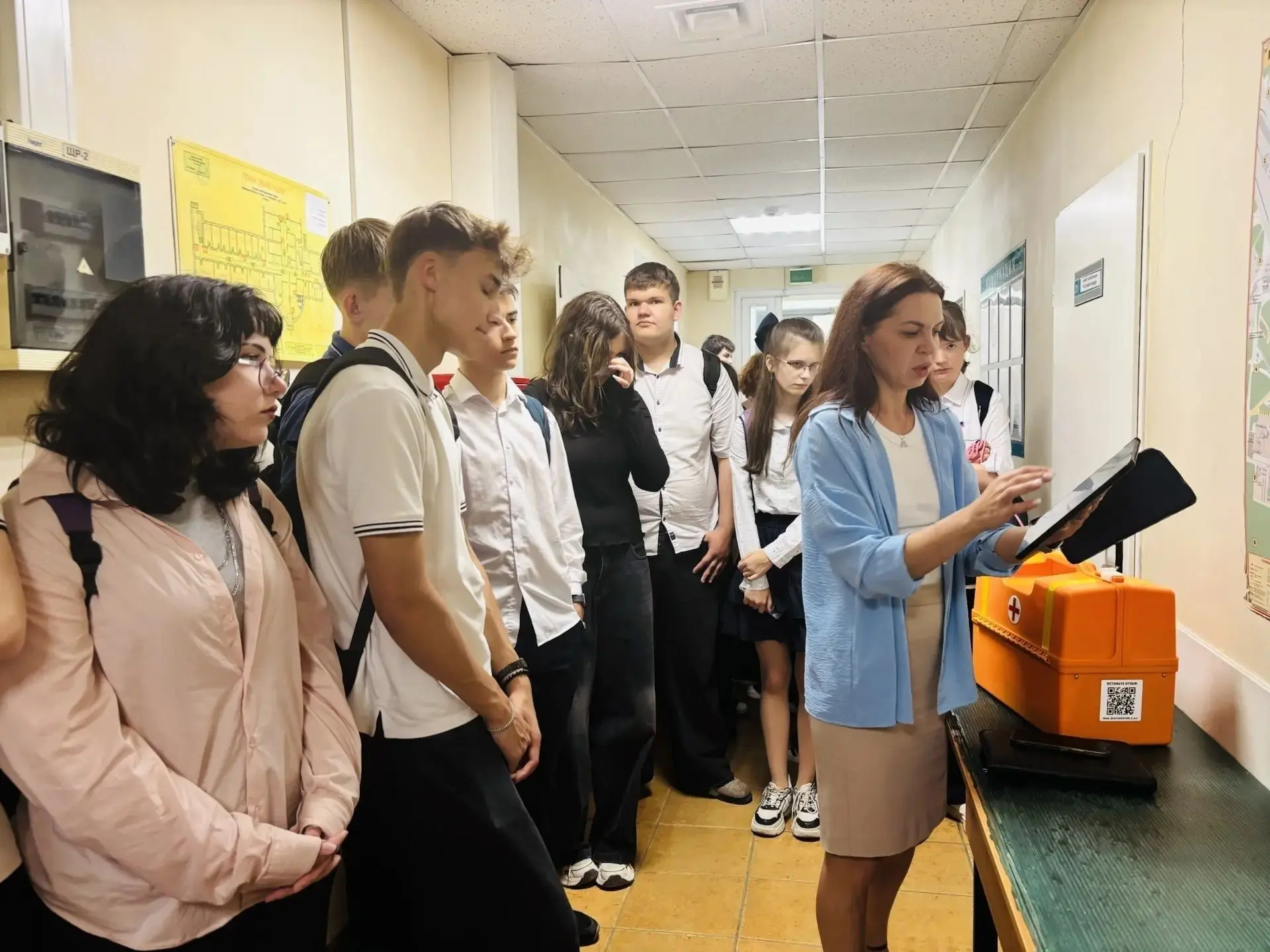 🏫 Выездной урок профессии: как экскурсия на скорую помощь помогает школьникам выбрать будущее  Специ
