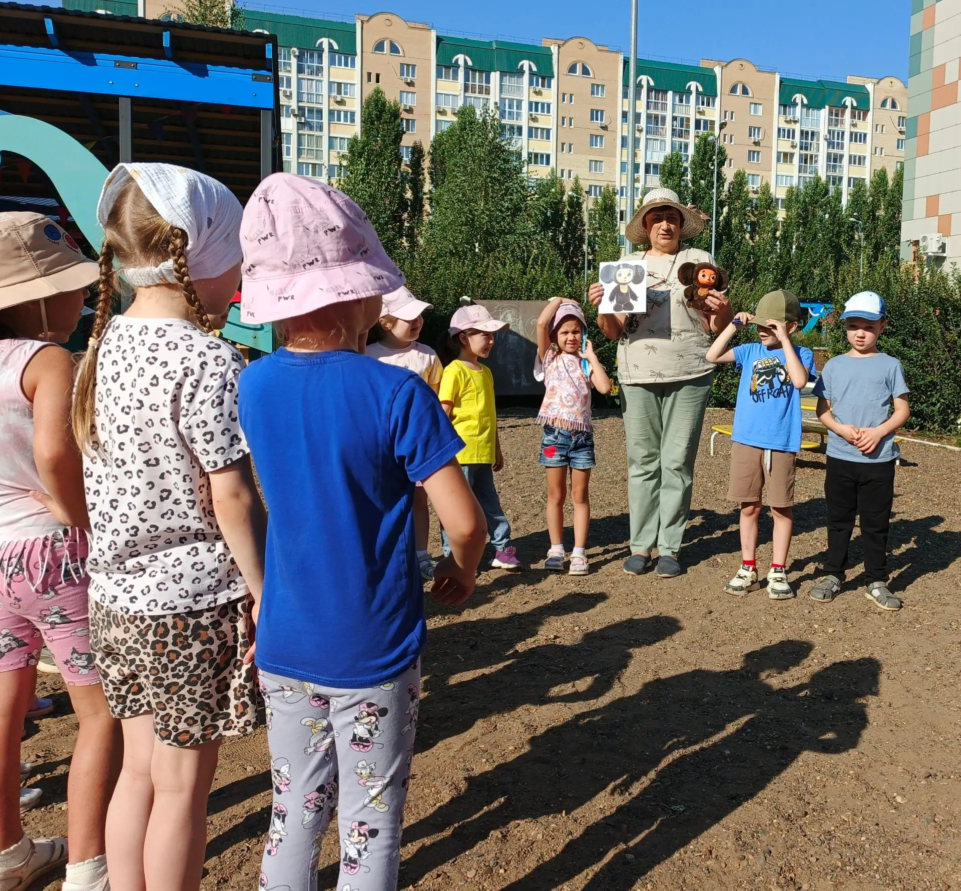 Сегодня День рождения Чебурашки. Этот неофициальный, но всеми любимый детский праздник ...