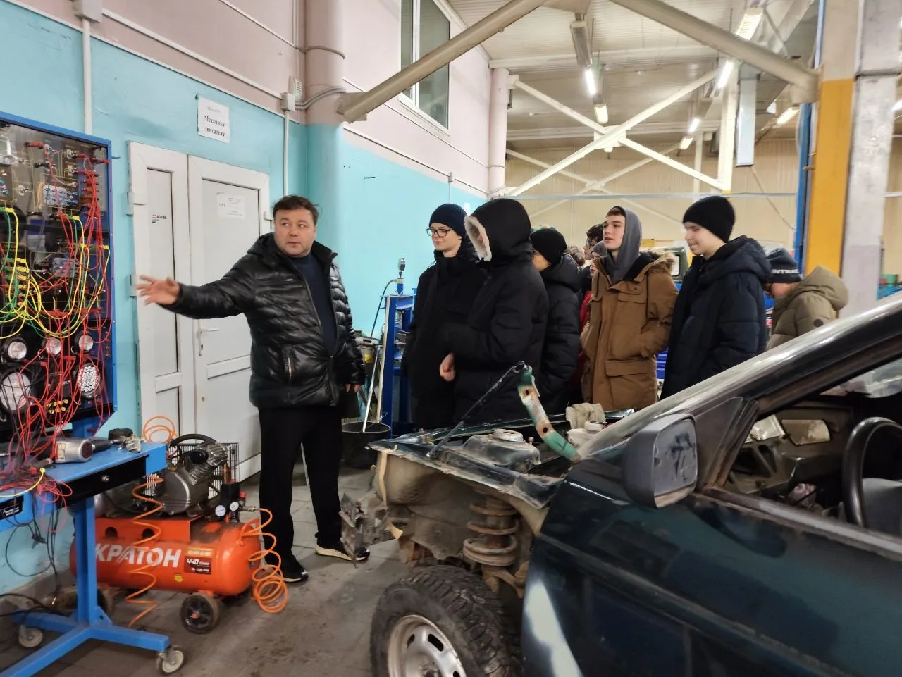 28.02.2026 в Уфимский автотранспортный колледж УАТК на День открытых дверей приехали ученики 8-9-х к