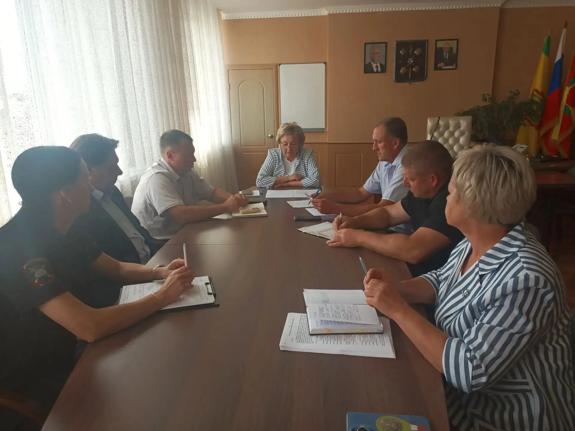 26.08.2026 года в администрации Бековского района состоялось заседание комиссии по обес...