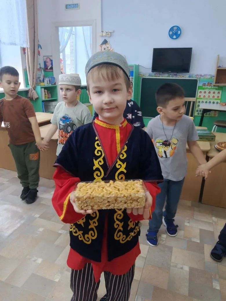 В подготовительной к школе группе "Солнышко", в разговоре о важном состоялось "Ознакомл...