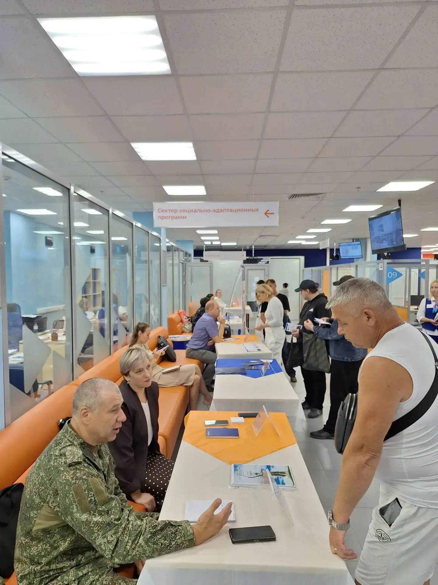 На площадке Правобережного Кадрового центра «Работа России» прошла ярмарка вакансий.

🔹 В мероприят