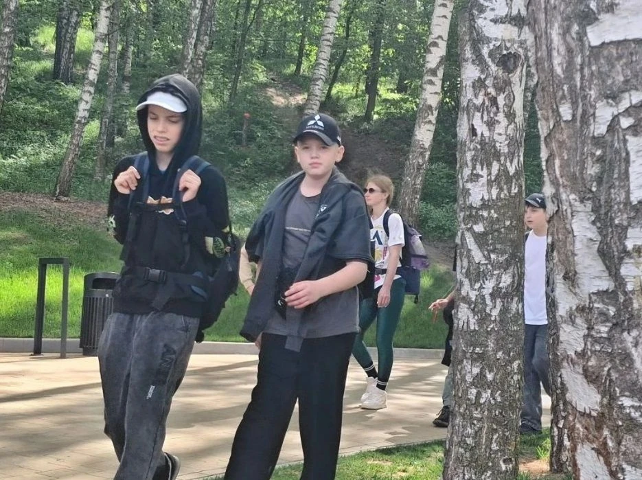 ✨  Ученики 6 "Б" и 6 "В" классов, вместе с классным руководителем Абрамовой А.А. и учит...