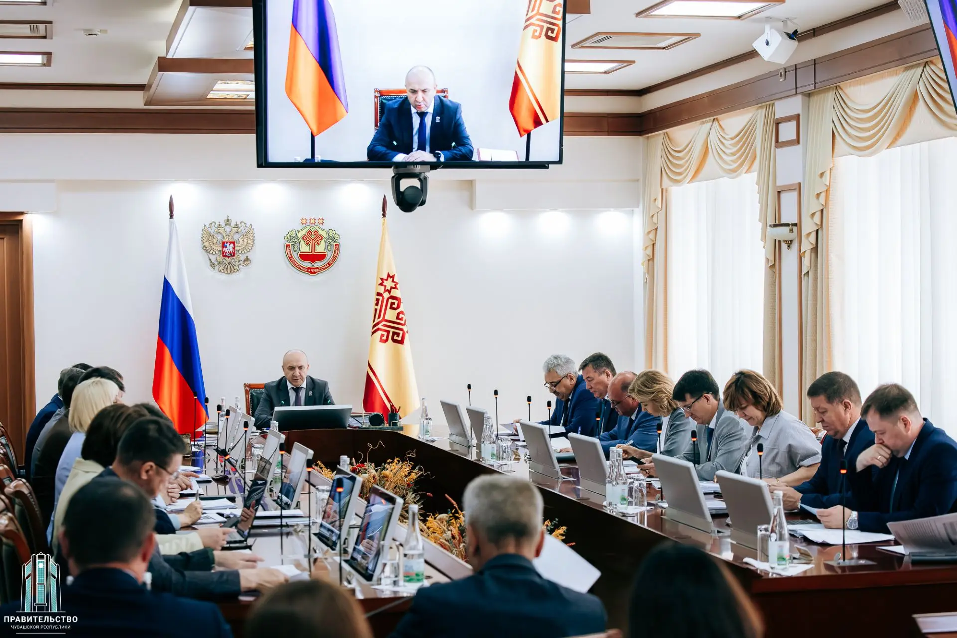 Насыщенный объем решений приняли сегодня во время заседания Кабмина Чувашии – одобрено 18 вопросов и