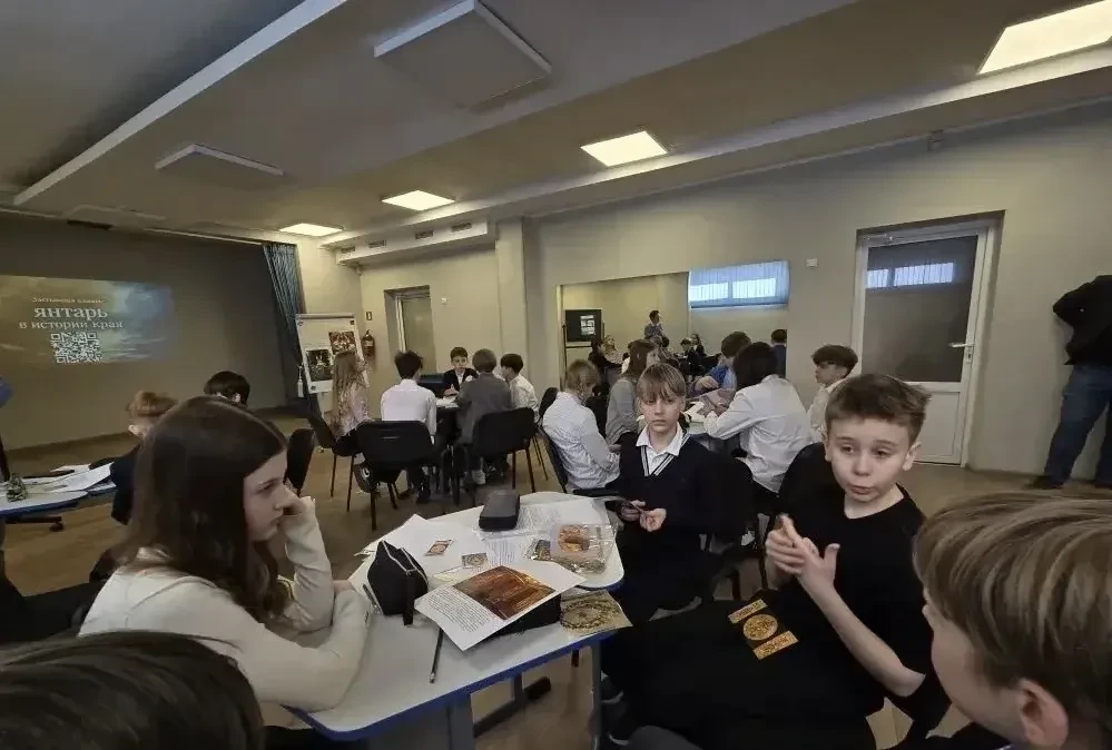 18 марта в АНО экономический лицей  «Ганзейская ладья» состоялся открытый урок по теме «Янтарная ком