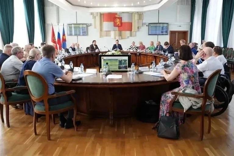 🅿️Мэр Сергей Верещагин поручил службе городовых усилить контроль за парковкой на стоянках для малом