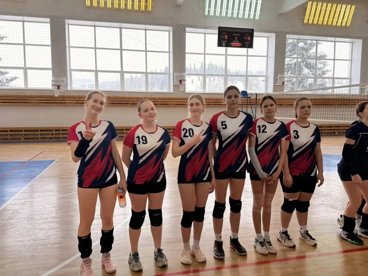 ПОЗДРАВЛЯЕМ наших серебряных чемпионов 🎉🏐  💥Сегодня наша команда девушек по волейболу в крутом соста