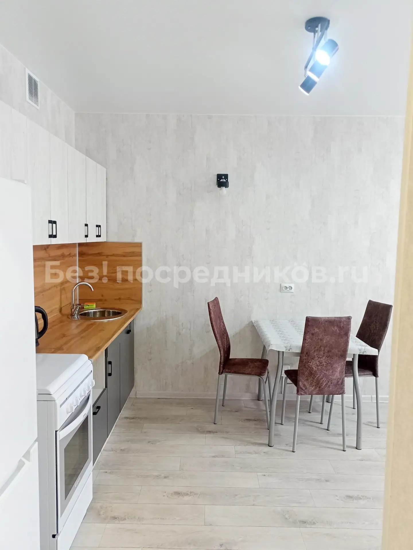 Сдам без посредников: 2-комнатная квартира, 45м² Цена: 30000 Адрес: Барнаул, Индустриальный р-н, Сир