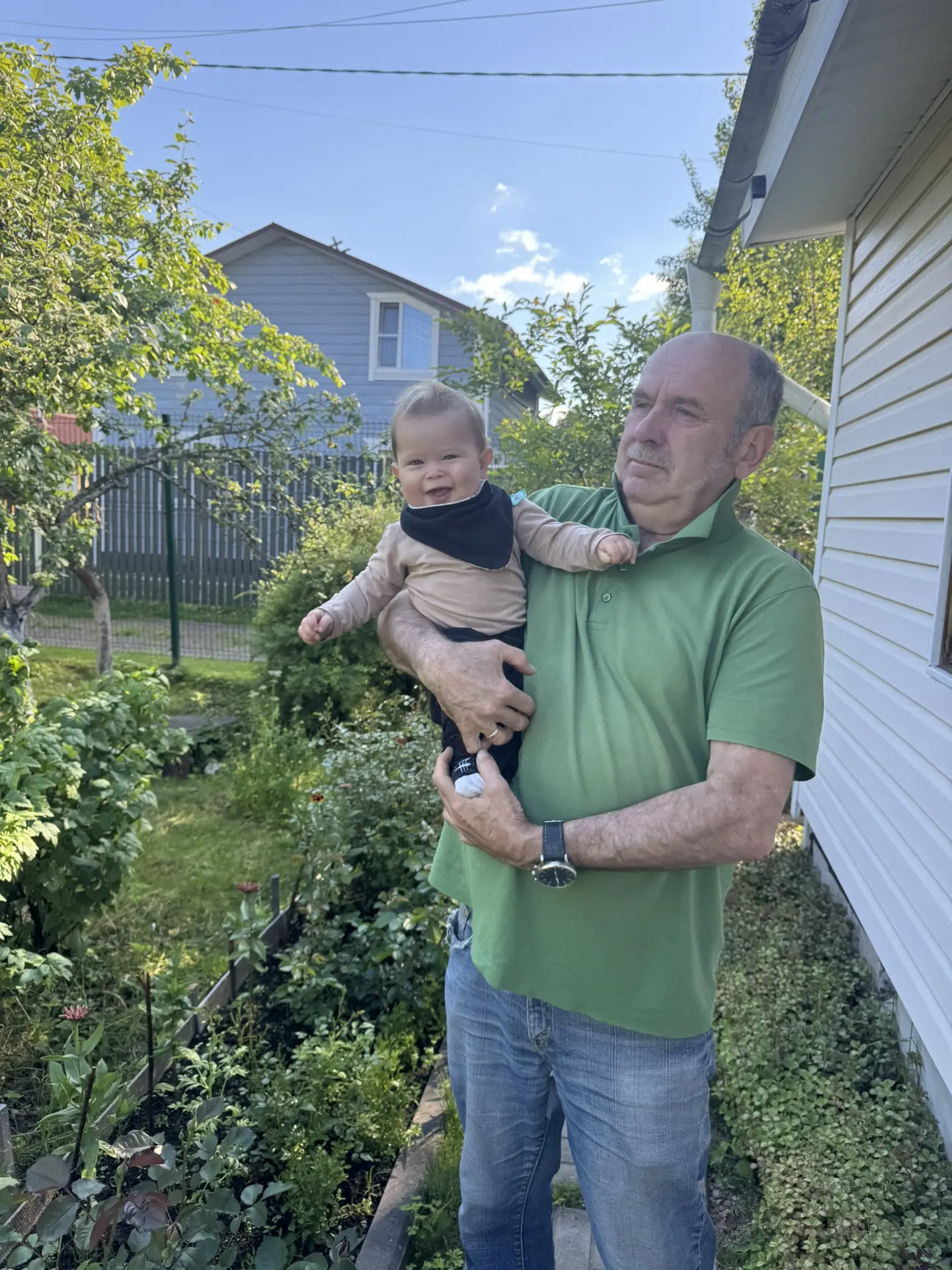 Дача моих родителей. Это прямо обязательная программа для всех наших гостей австралийцев😂  И знаете