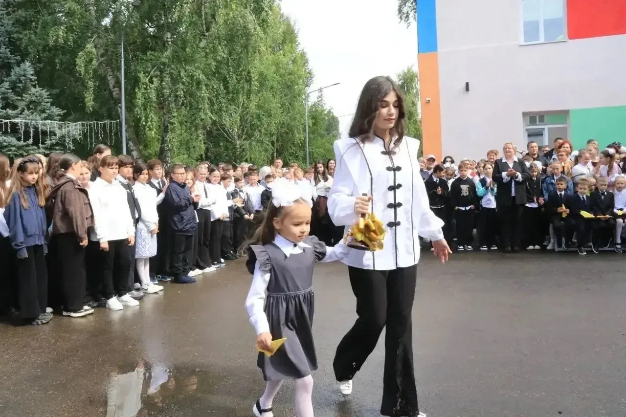 🎓 Наши общественные помощники в районах республики тоже приняли участие в торжественны...