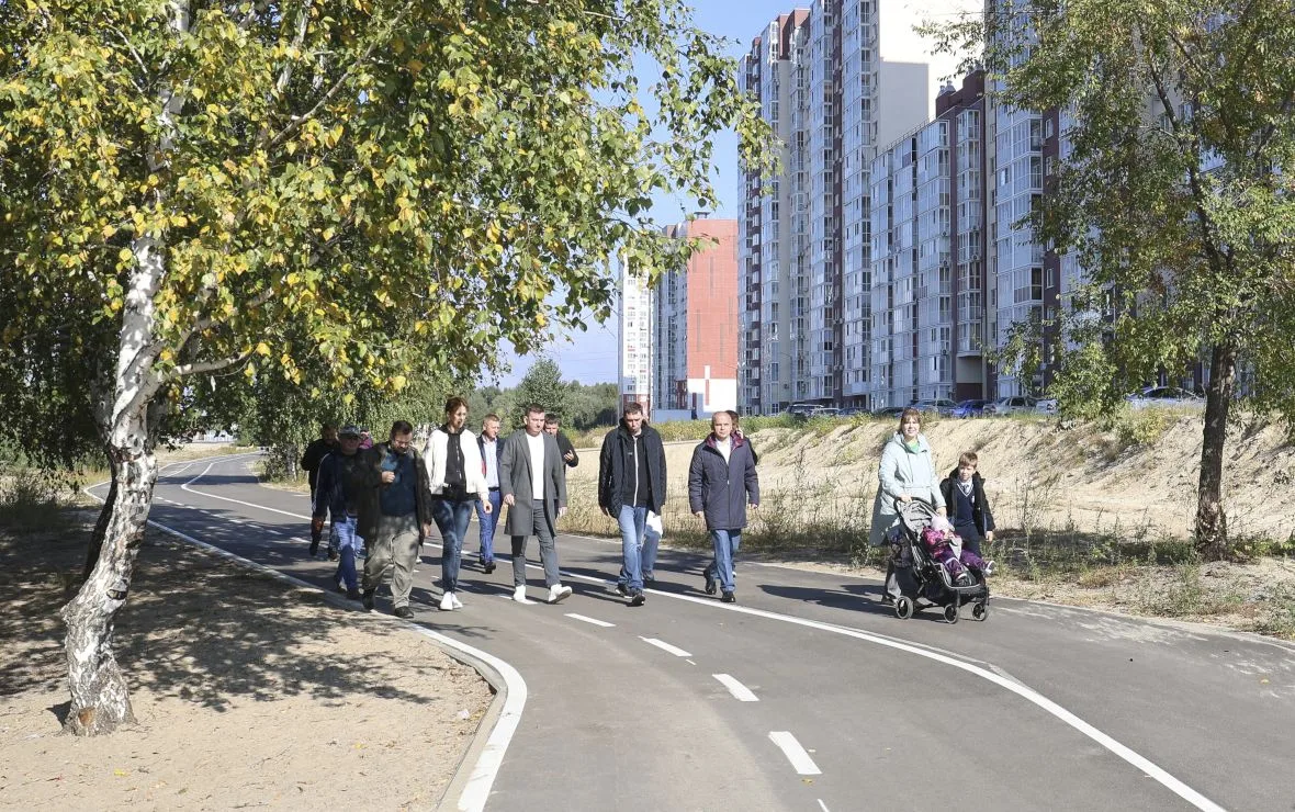 🌳 Мэр Воронежа проверил благоустройство набережной Артамонова