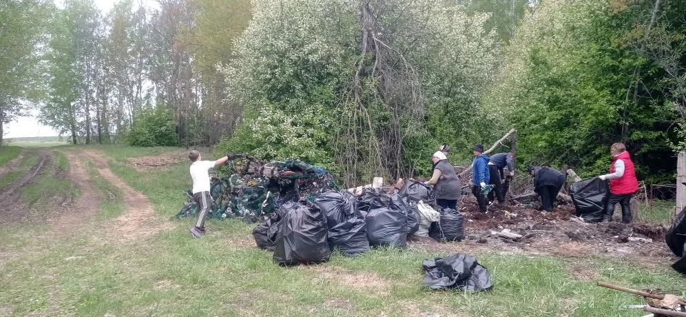 Добрые дела всегда в почете. Администрация совместно с работниками СДК провели акцию до...