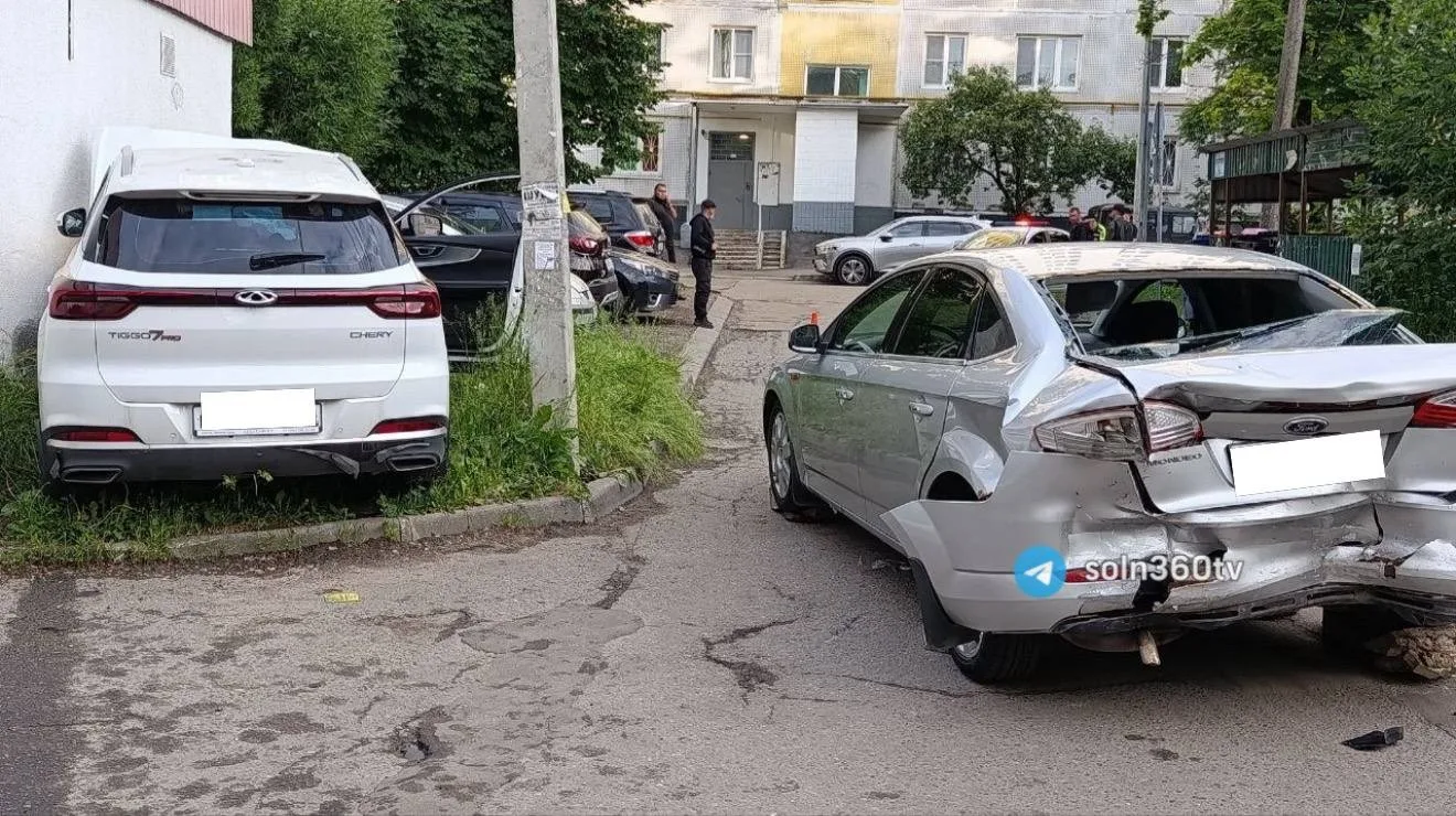 ДТП произошло в Андреевке ❗️🚓

По неофициальной информации, легковой автомобиль врезался в припарко