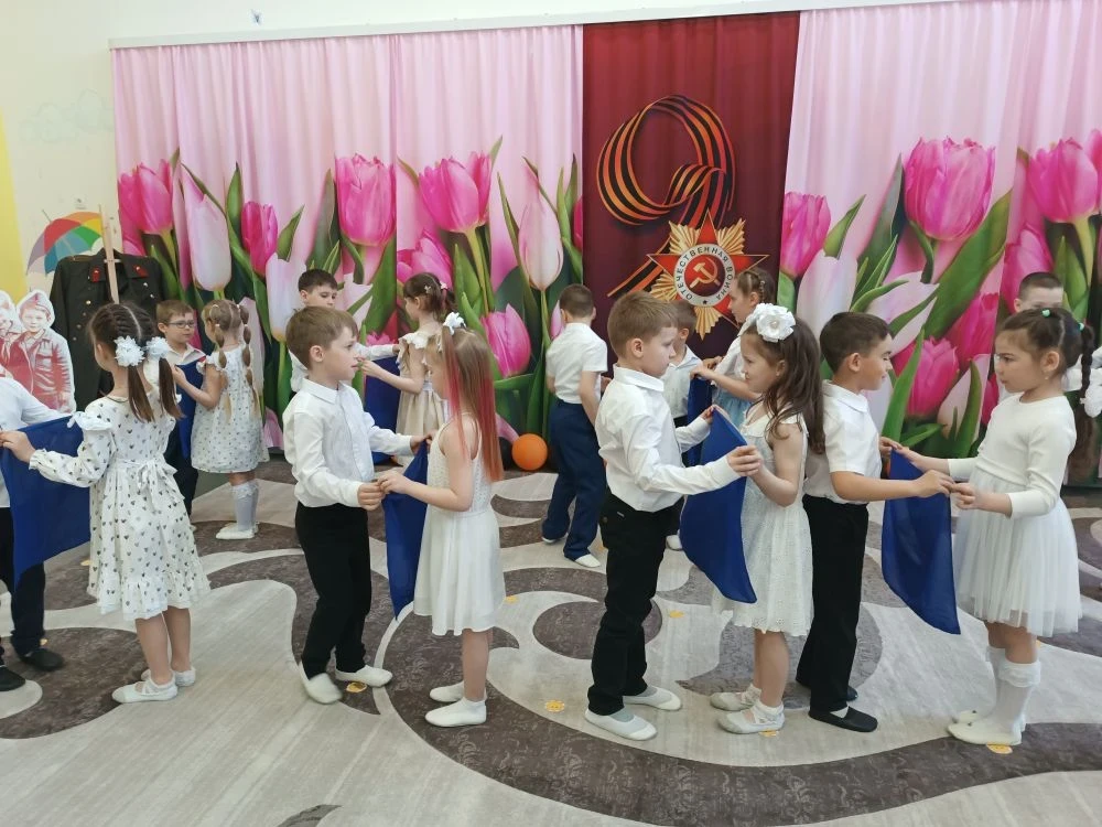 🌟 Сегодня в нашем детском саду прошел удивительный смотр-конкурс, посвященный Дню Победы! 🎉 Наши тал