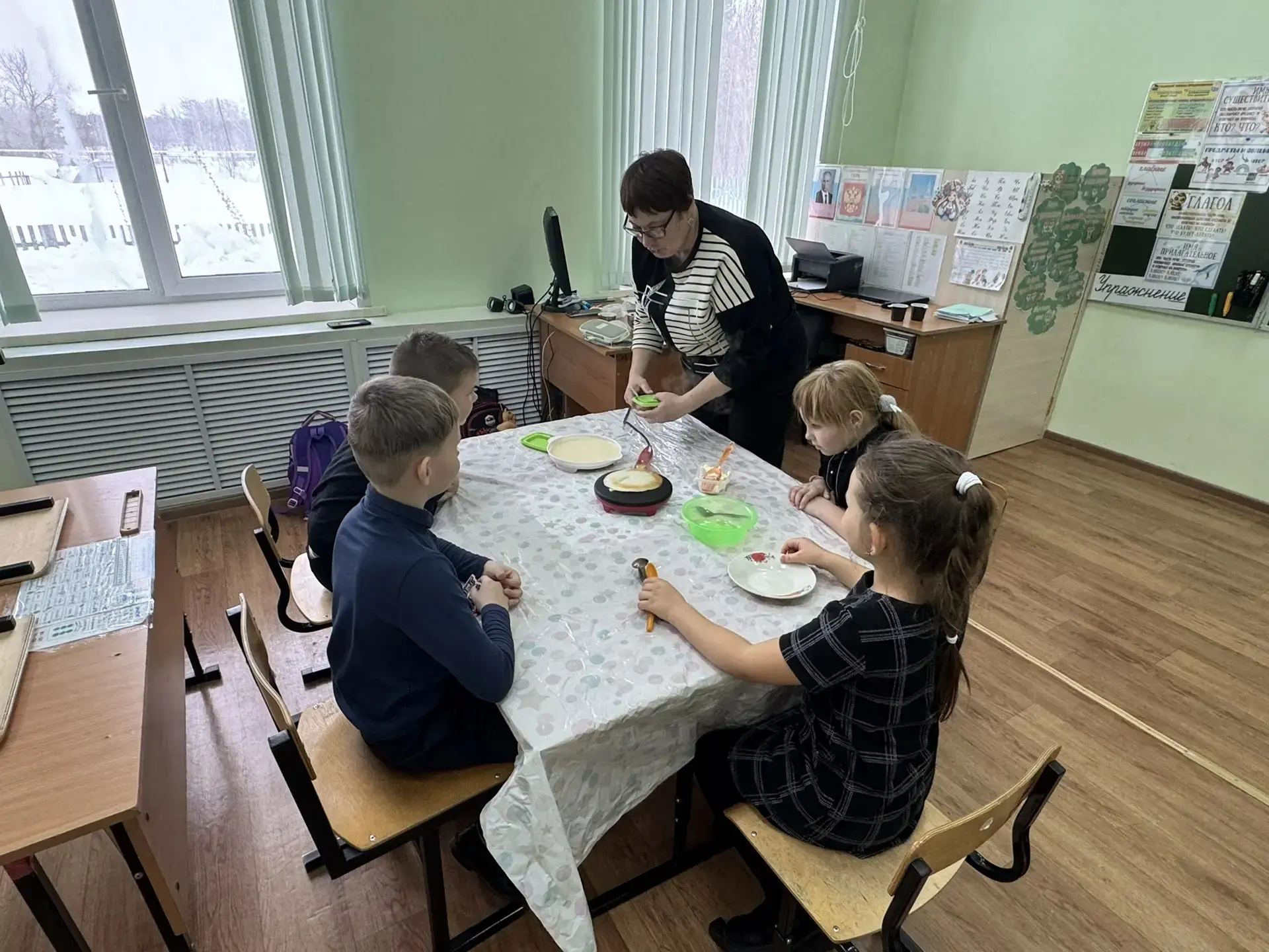 Сегодня вместе с ребятами из 2 класса мы весело отметили Масленицу!🥞 Под руководством ...