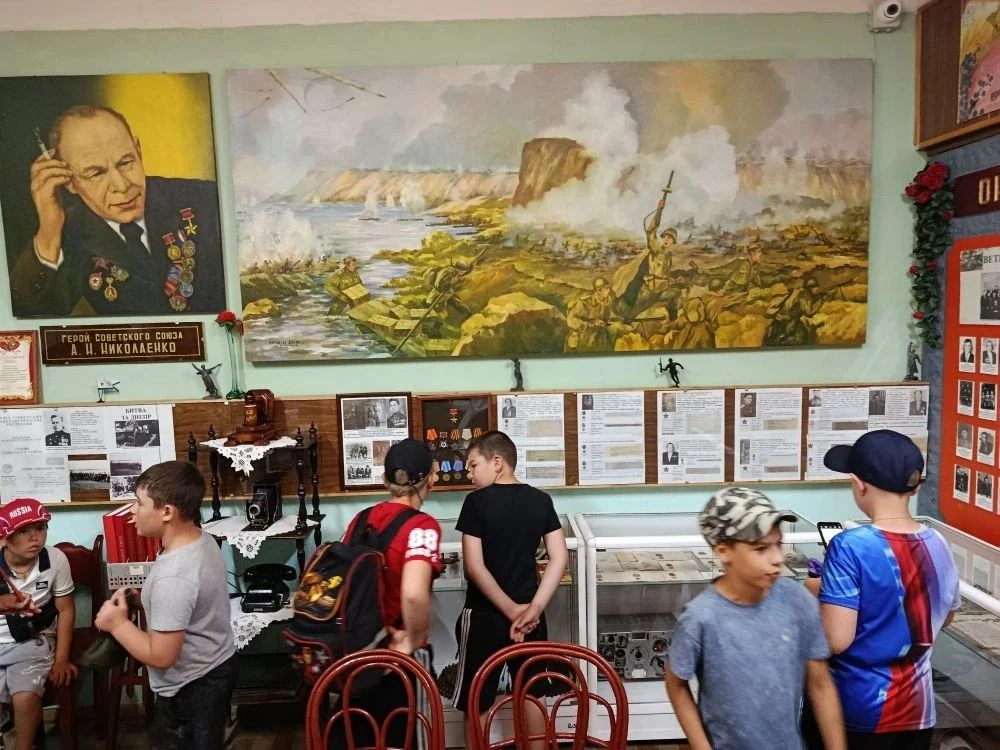 "Экскурсия в Музей Орджоникидзевского района"
Ребята из Златоруновской школы побывали на удивительно