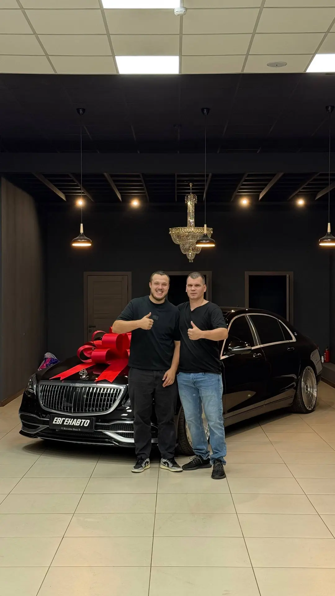 Вопрос с Maybach закрыт! Денис попросил деньгами, машина ему не актуальна, потому что он весь в рабо