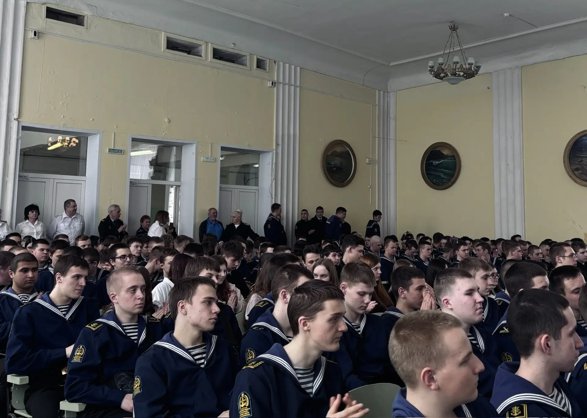6 марта в Рыбинском ордена "Знак почета" училище имени В.И. Калашникова, прошёл праздничный концерт 