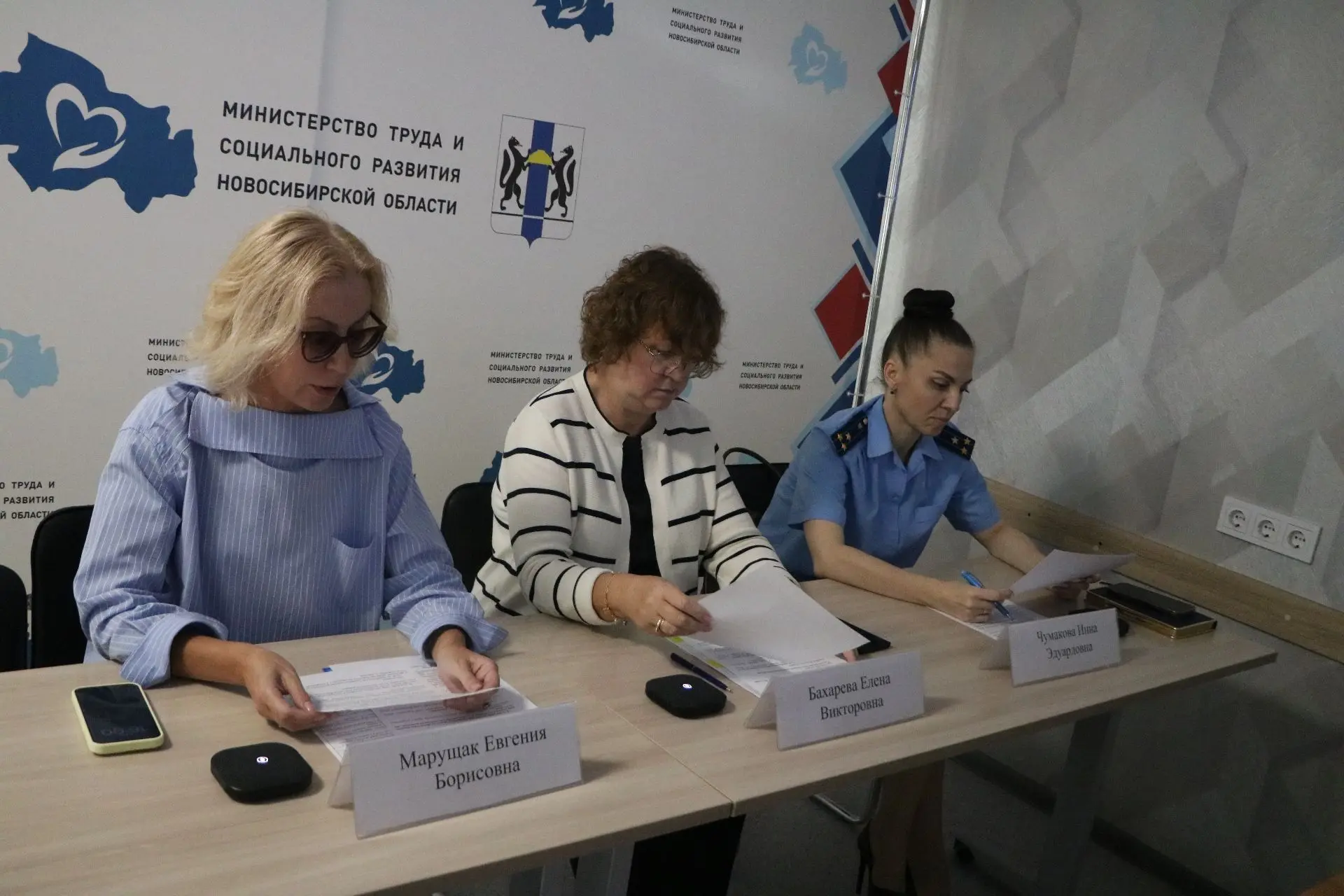 🏠В Новосибирской области обсудили обеспечение жильем детей‑сирот