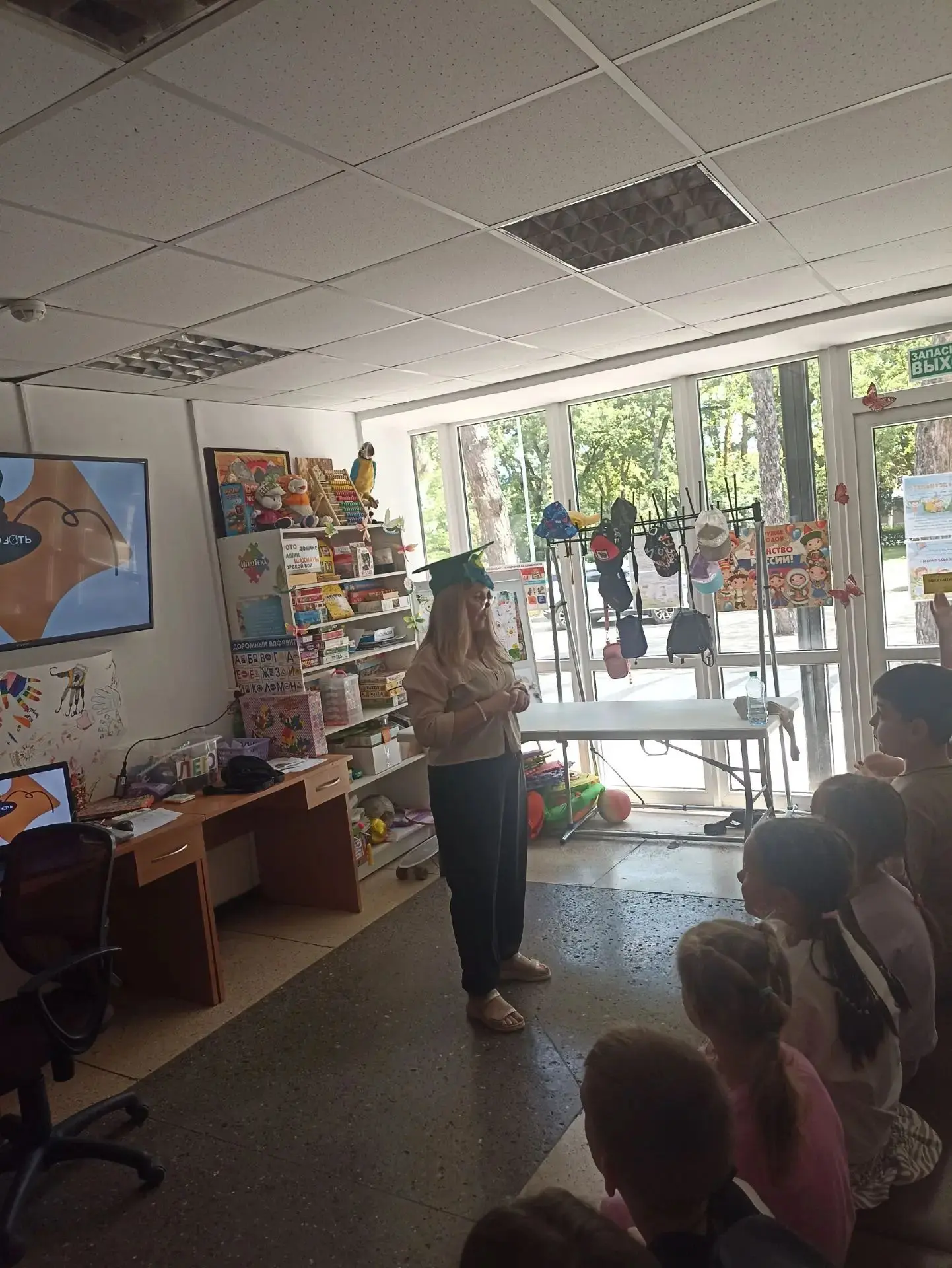 Игры и познавательные мероприятия, программы на актуальные темы для ребят детской тематической площа