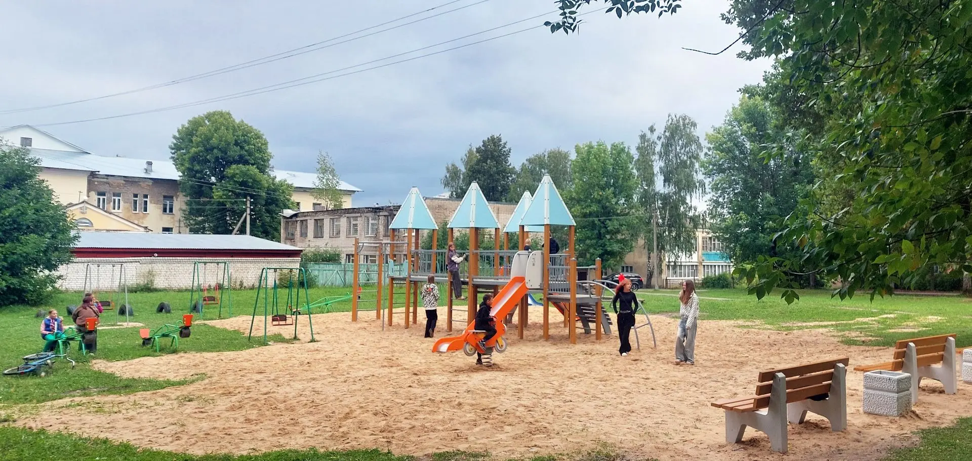 На радость детворе