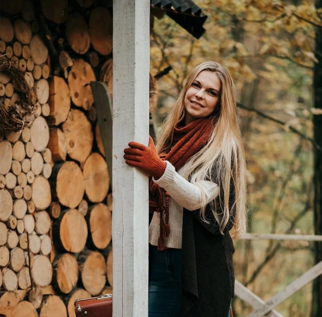👱‍♀️ Валерия Константиновна Краснощёкова, член Управляющего совета нашего комплекса.   💬 Подснежники