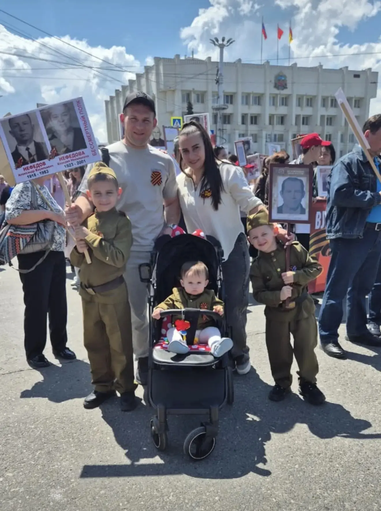 ⭐ТЕЧЁТ РЕКА БЕССМЕРТНОГО ПОЛКА   Сегодня, в самый главный и светлый праздник нашей страны — День Поб