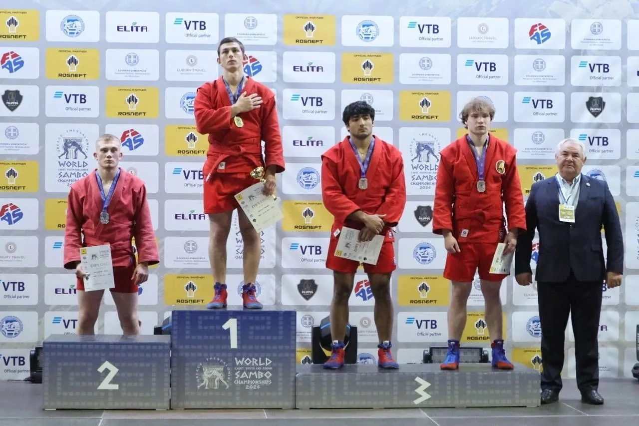 Эдуард Арбузов — победитель молодёжного первенства мира по самбо 🥇