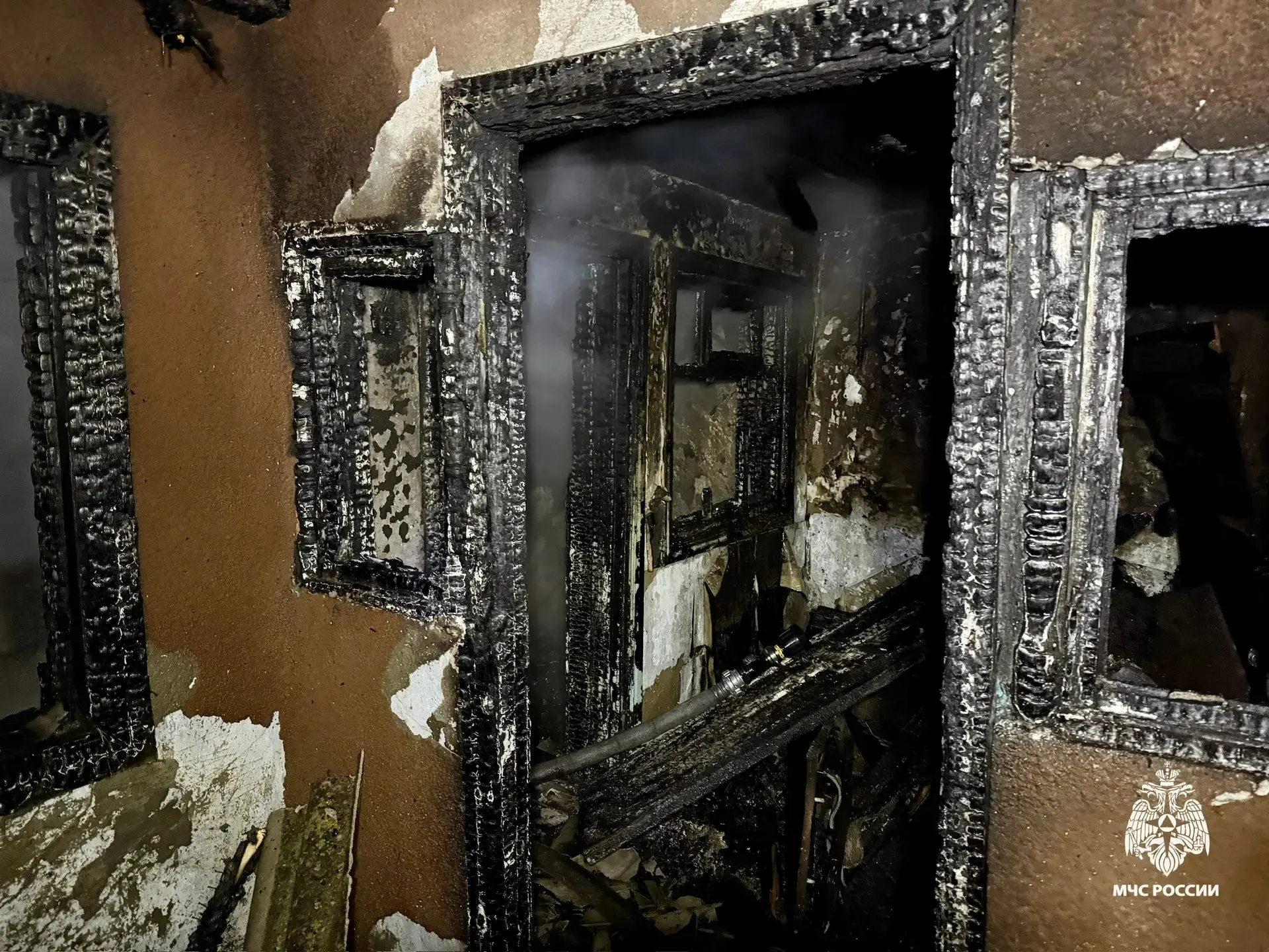 Пожар в Светлограде ликвидирован сотрудниками МЧС    Вчера в Светлограде, на улице Социалистической,