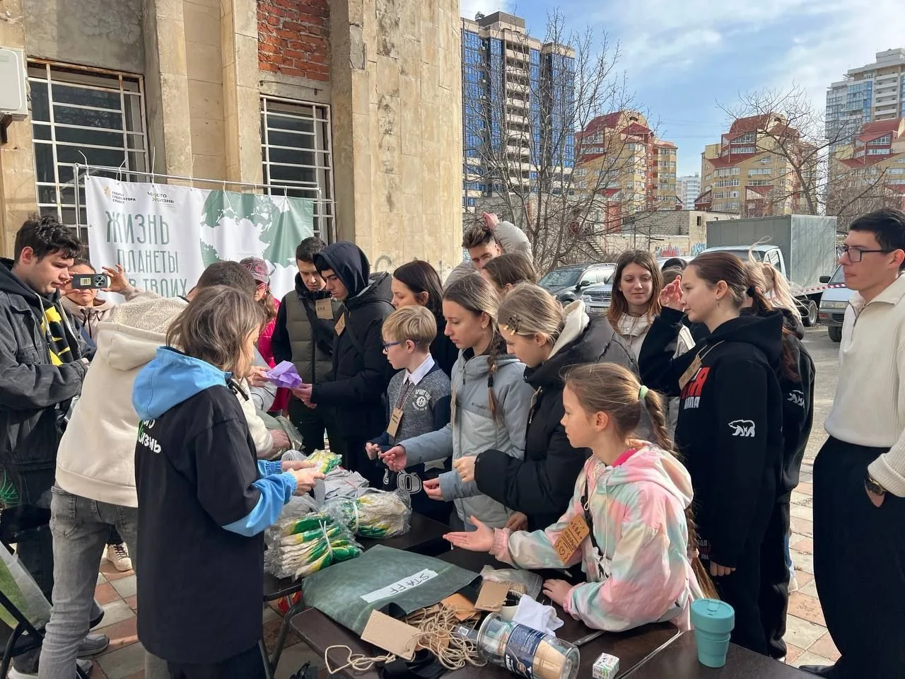 ♻️С февраля прошлого года АНО «Чисто Жизнь» работает над грантовым проектом «Эконашеств...